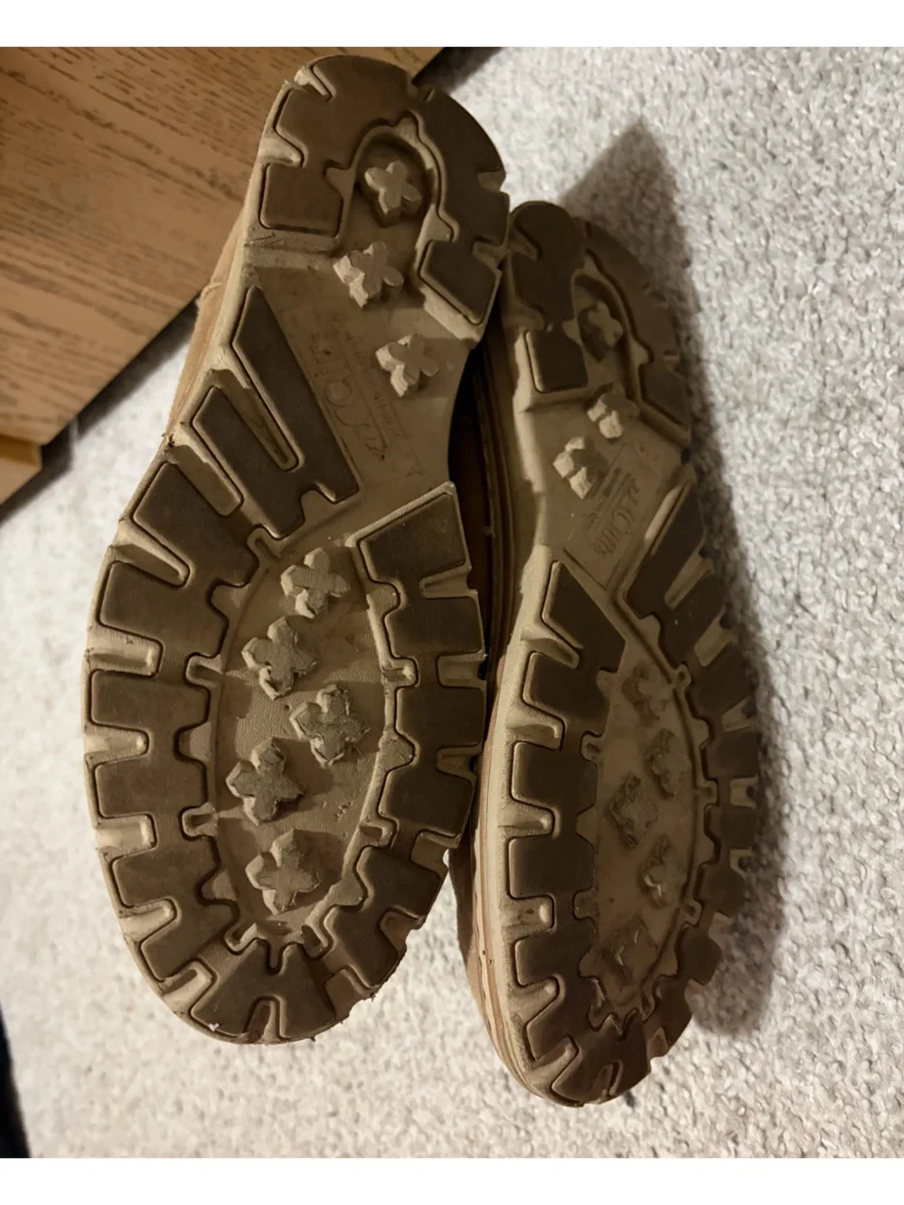 Cliffs by White Mountain Tan Lace Up Ankle Boots Women’s Size 10M